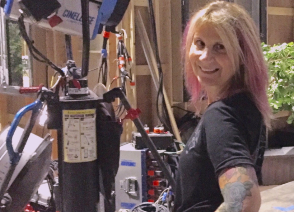 Laura Roeper on the set