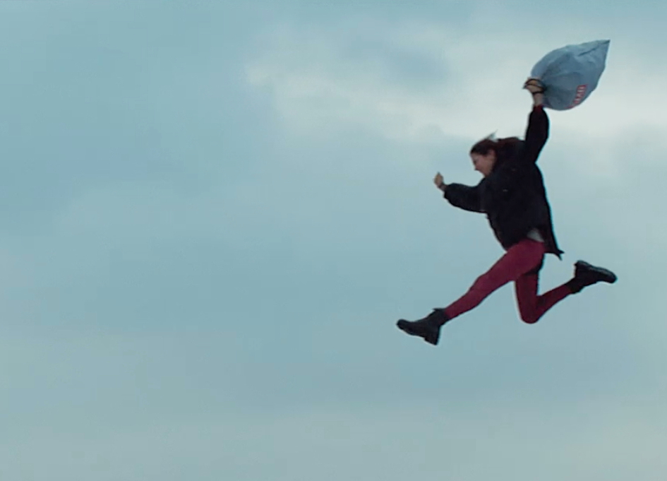 FCB's "Apartment Leap" for Glad