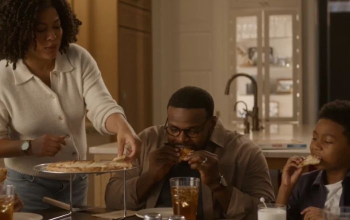 Home Run Inn turns up the Chicago Flavor in new campaign